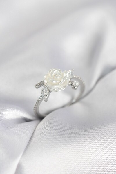 Inure Jewelry خاتم نسائي من حجر الزركون باللون الفضي على شكل وردة