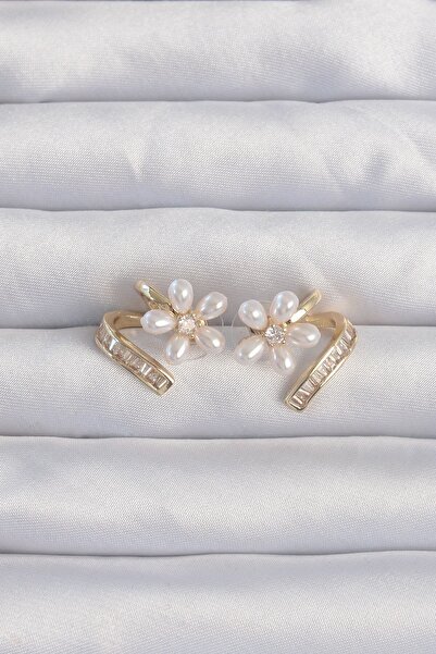 Inure Jewelry Brass Gold Color Zircon Cubic Zirconia Curved Pearl Flower Earr...