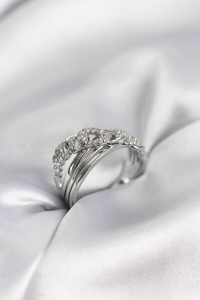 Inure Jewelry خاتم نسائي بسلسلة من حجر الزركون باللون الفضي