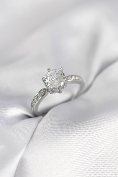 Inure Jewelry Zircon Stone Single Stone Model Silver Color Women's Ring