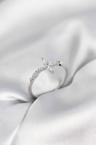 Inure Jewelry خاتم نسائي من ستار موديل مرصع بحجر الزركون باللون الفضي