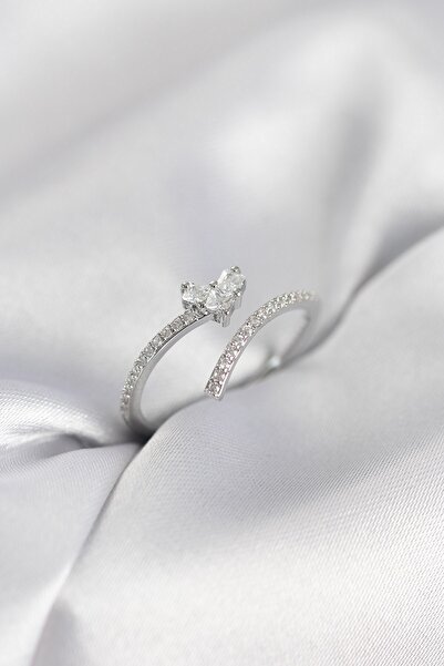 Inure Jewelry خاتم نسائي موديل قلب ذيل السمكة مرصع بحجر الزركون باللون الفضي