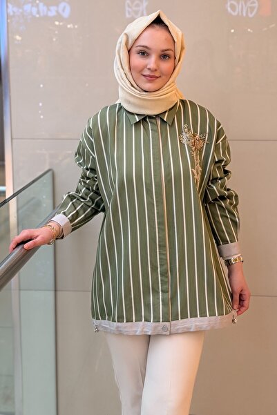 Mahal Tığ Triko Cep Üstünde Boncuklu Nakış Detaylı Çizgili Gömlek