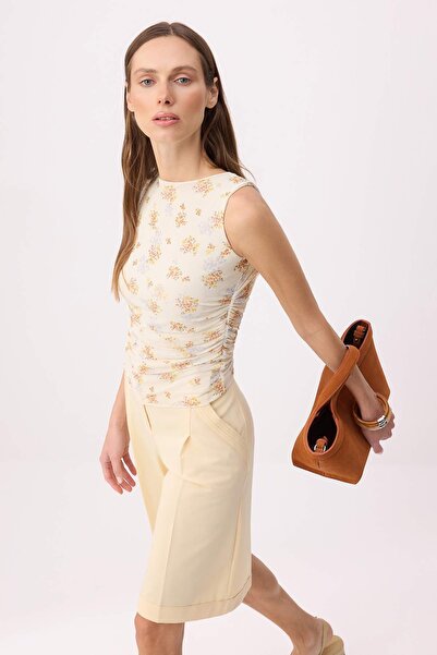 Συλλογή Trendyol Πολύχρωμη εφαρμοστή φλοράλ αμάνικη μπλούζα με κορδόνια/κοντή...