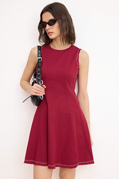 Trendyol Collection Φούστα Cherry Με βολάν Αμάνικο Κοντό / Μίνι Φόρεμα Υφαντό...