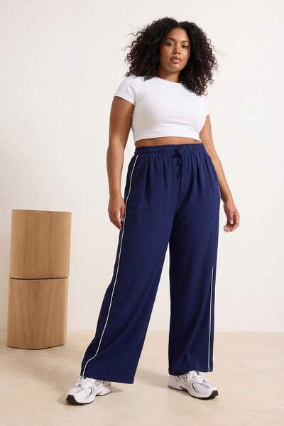 Trendyol Curve Navy Blue Wide Leg Contrast Stripe Woven Plus Size Pants Tbbss...