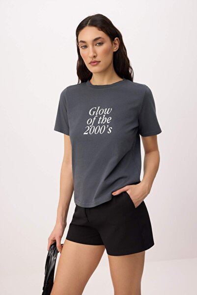 Trendyol Collection تي شيرت أنثراسايت سлогان ريجولار/نورمال بأكمام قصيرة 100%...