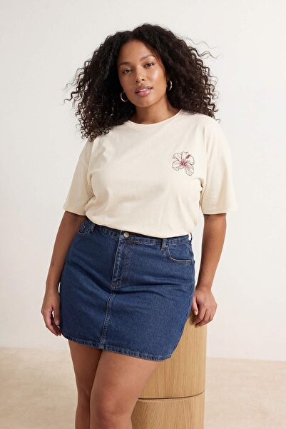 Trendyol Curve Екру 100% памук, широка кройка, с принт отпред и отзад, плетен...