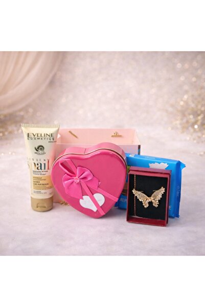 velve Pachet cadou Tenderness,cu brosa martisor,crema maini,ciocolata,trandaf...