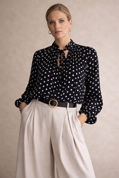 JANNA BUDAK BOUTİQUE Kadın Puantiyeli Şifon Bluz – Bağlama Detaylı