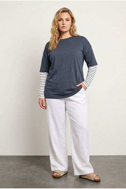 Stil Diva Μπλουζάκι με ριγέ μανίκια με λαιμόκοψη σε μεγάλο μέγεθος 302777