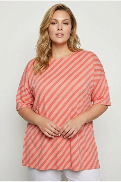 Stil Diva Plus Size Crew Neck Short Sleeve Cotton T-Shirt with Slit Detail 30...