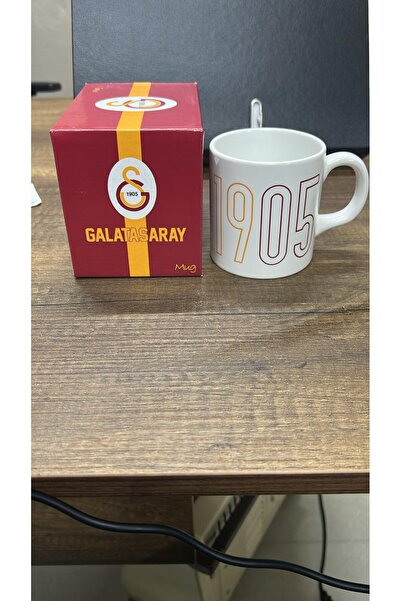 MGM Licensed Fan Ceramic Mug Yellow Red