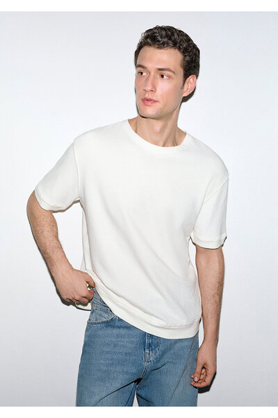 Mavi Crew Neck Ecru T-Shirt Loose Fit / Comfortable Loose Cut 0613161-70057