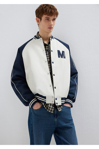 Mavi M Stickerei-Detailjacke in Ecru, lockere Passform / lockerer, bequemer S...