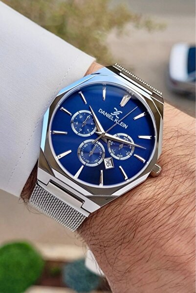 Daniel Klein ساعة يد رجالية معدنية باللون الأزرق الداكن بسلك من القش مع تقويم