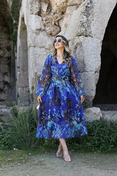 bytugcekaya Modré šifonové šaty s výstřihem do V - délka midi, mramorovaný vzor