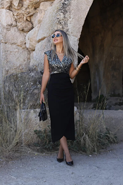 bytugcekaya Silver Zero Sleeve Sequined Double Breasted Dress