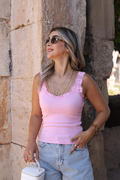 bytugcekaya Ροζ δαντελένιο εσώρουχο