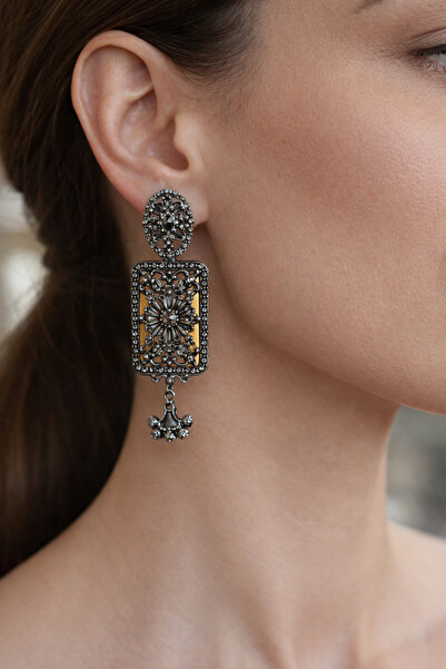 FA LORA TAKI أقراط متدلية من الحجر باللون الرمادي الفحمي