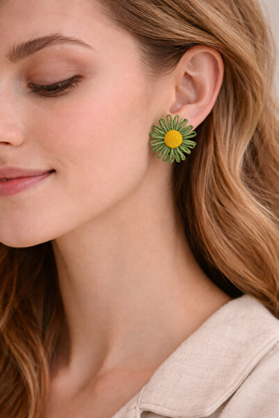 Modex أقراط على شكل زهرة ديزي بتفاصيل مطرزة على الطراز البوهيمي (5 سم)