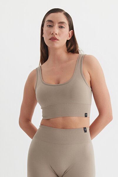 cervus Top crop cu sutien sport Essential Strappy Recovery