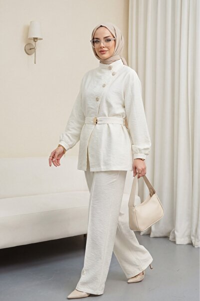 Modamorfo Χρυσό κουμπωτό σετ Cupra με ζώνη και λεπτομέρεια βολάν - εκρού