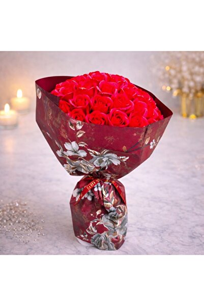 velve Buchet premium Royal Red cu 55 trandafiri de sapun, Rosu