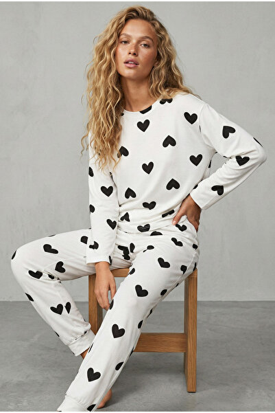 Siyah İnci White Black Heart Printed Knitted Cotton Pajama Set7613