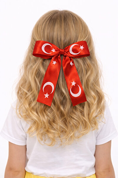 Sibel Günay Butik Κόκκινο κλιπ μαλλιών με μοτίβο τουρκικής σημαίας |   23 Απρ...