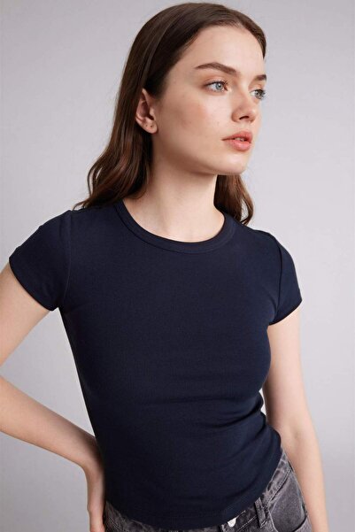 DeFacto Fıtted Bisiklet Yaka Ribana Kısa Kollu Tişört E0288AX26SP