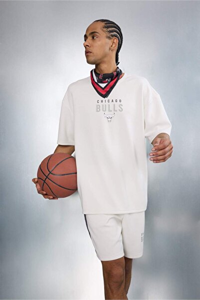 DeFacto Μπλουζάκι NBA Chicago Bulls Relax Fit με κοντό μανίκι και λαιμόκοψη π...