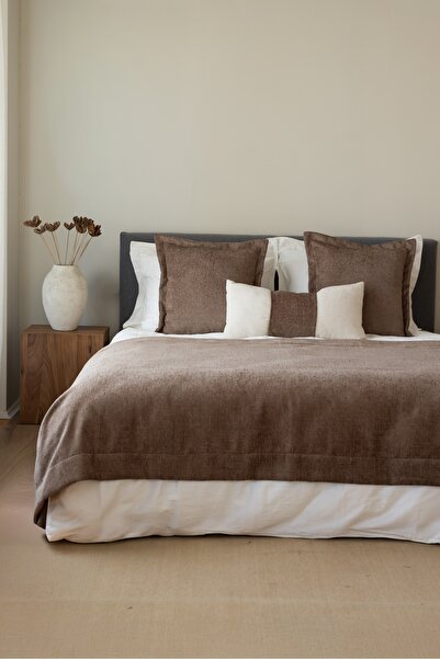 Fineroom Living Borla & Belt - 3-Piece Throw Pillow and Wide Bed Runner Set (...