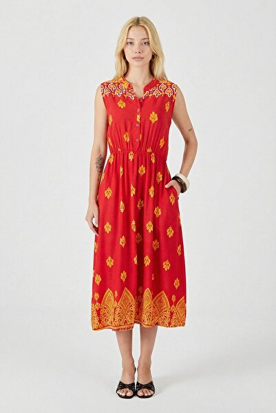 bacc Κόκκινο αμάνικο μίντι φόρεμα με κουμπιά στο γιακά Με σχέδιο