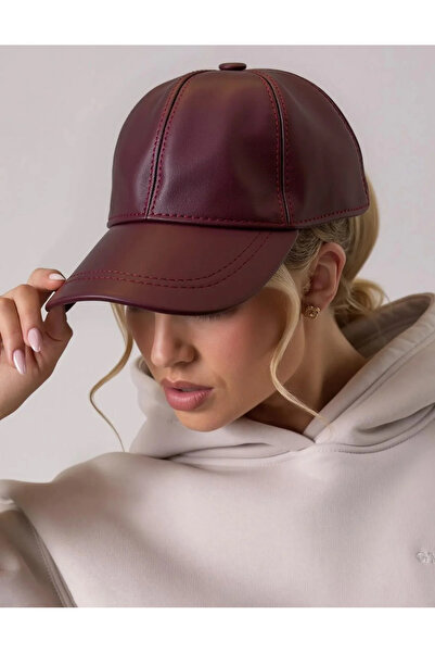 kuru Șapcă din piele de miel autentică, cu bandă reglabilă cu velcro la spate...