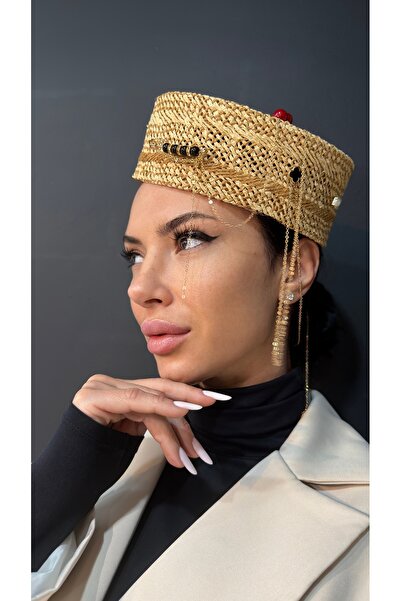 Anamaria Andronache Millinery Handmade hair accessory