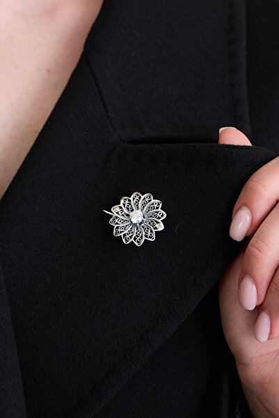 Ebrar Silver Gümüş Çiçek Broş 925 Ayar Gümüş Çiçek Figürlü Kadın Broş