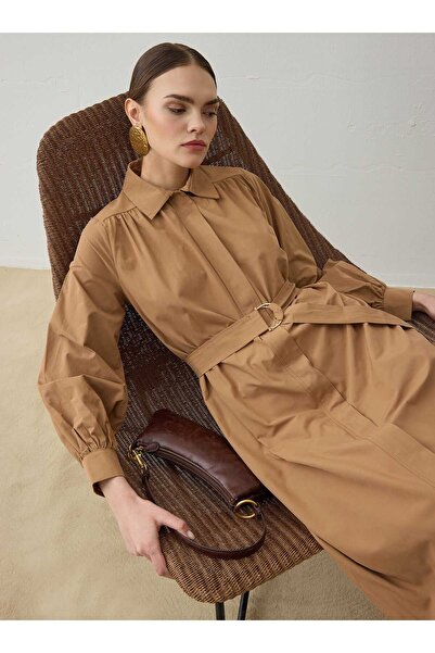 Refka Rochie musulmană cu șnur și detaliu curea - Culoare Camel - Exclusiv