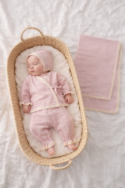 Pure Boutique Baby girl set muslin lilac 4 pieces blouse pants hat and premiu...