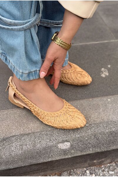 I Love Shoes حذاء مورفيك نسائي مسطح باللون البيج