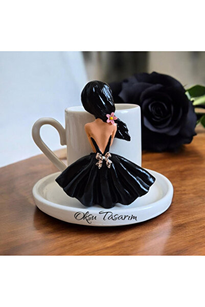 oksukokulutaş Girl in Black Dress Turkish Coffee Cup