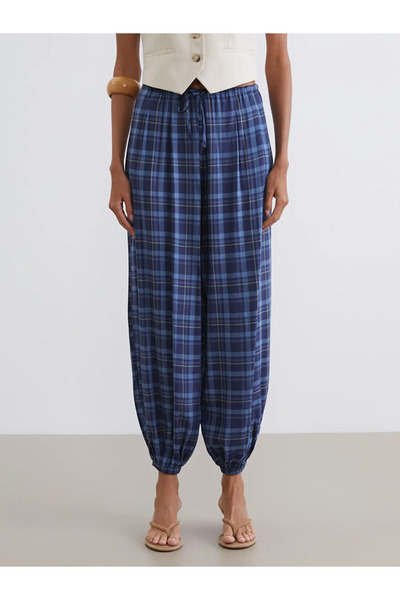 LC Waikiki Blue Elastic Waist Plaid Women's Pleated Jogger Pants