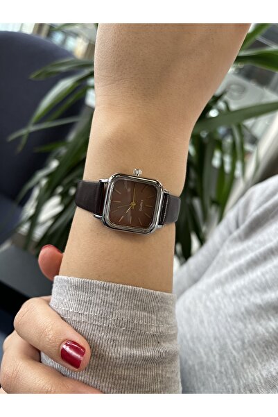 Quest Petite Square Steel Case Mineral Glass Leather Band 1 Atm Water Resista...