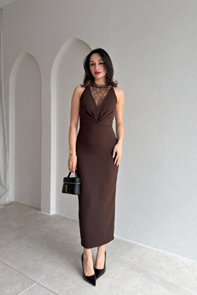 MOZENA Lace Detailed Midi Dress with Slit at the Back