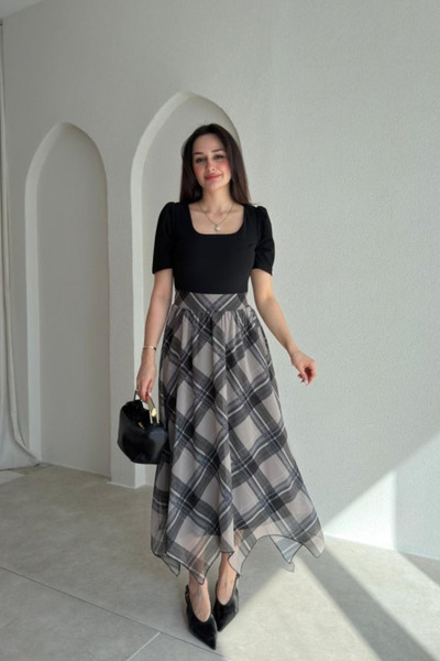 MOZENA Square Neckline Skirt Asymmetrical Plaid Detailed Midi Dress