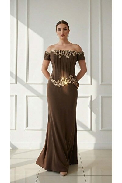 aşkın göksu Kahve Straplez Yaka Düşük Kol Beden Büstiyerli Yaka Bel Taş İşlem...