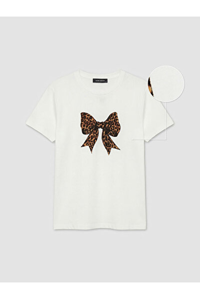 LC Waikiki Γυναικείο μπλουζάκι Ecru με στάμπα φιόγκου και λαιμόκοψη ποδηλάτου