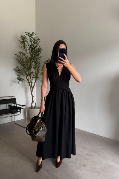 Sorridi V-Neck Corset Detailed Long Dress