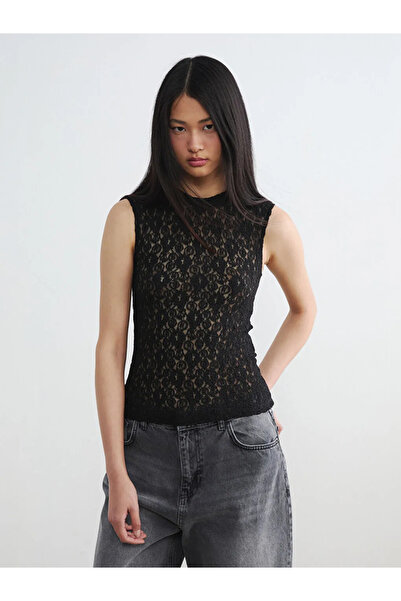 LC Waikiki Μπλούζα LCW Vision μαύρη με δαντέλα και λαιμόκοψη ποδηλάτου