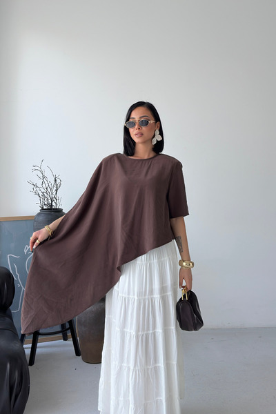 Sorridi Asymmetrical Cut Tensel Fabric Blouse